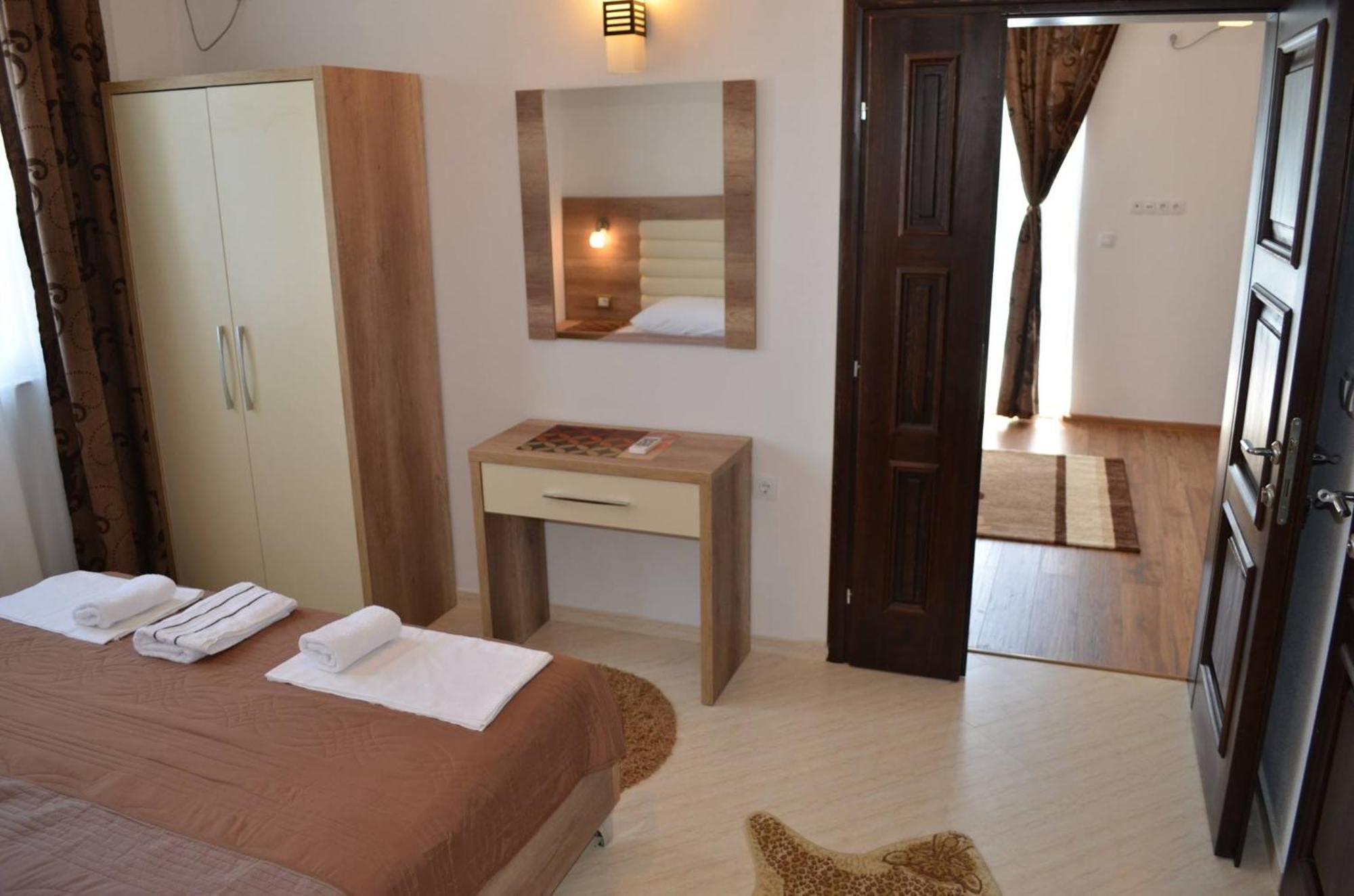 B&B Lovac Azurina Ulcinj Exterior foto